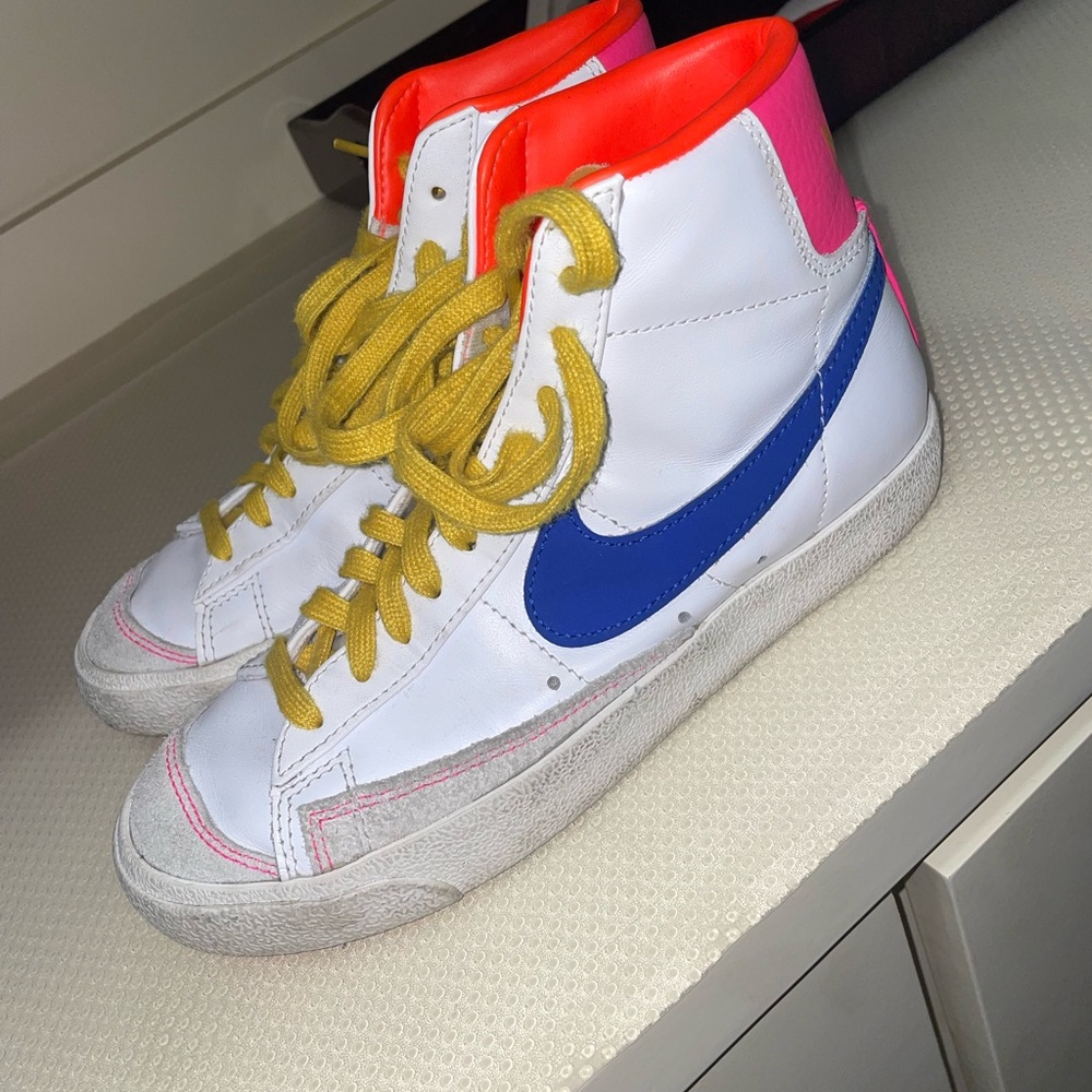 Nike Blazers ACG gently used Size 6.5